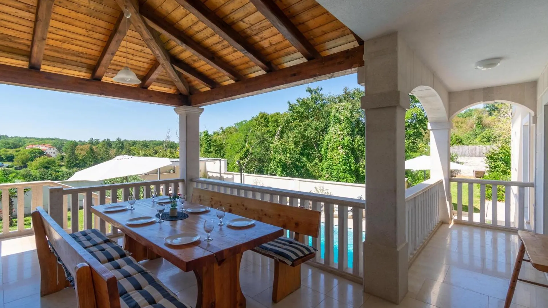 Villa Coridigo - Unique High Position, Panorama Nature View, Cozy Dining Terrace, Fenced Property Kringa