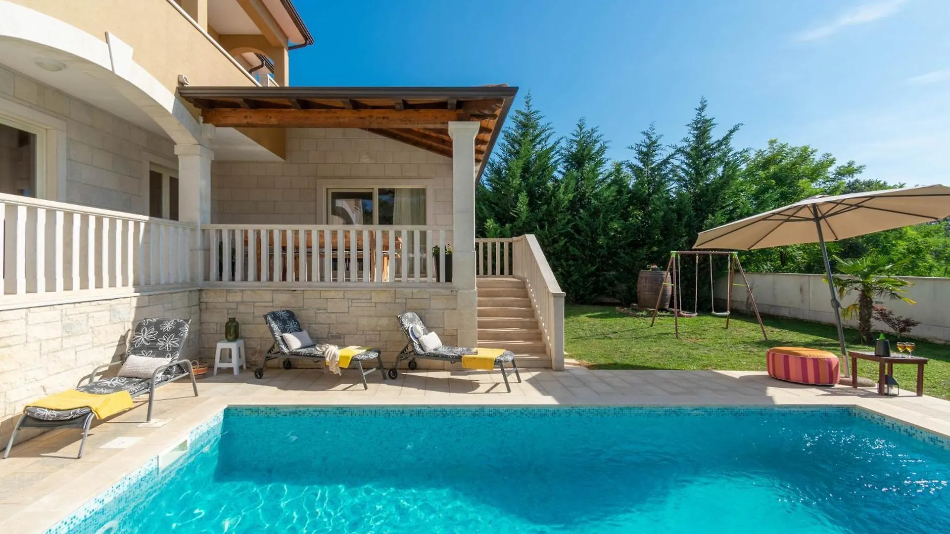 Villa Coridigo - Unique High Position, Panorama Nature View, Cozy Dining Terrace, Fenced Property Kringa